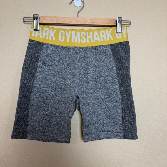 GYMSHARK Gray and Yellow Athletic Flex Stretch Shorts, M - Picture 6 of 9